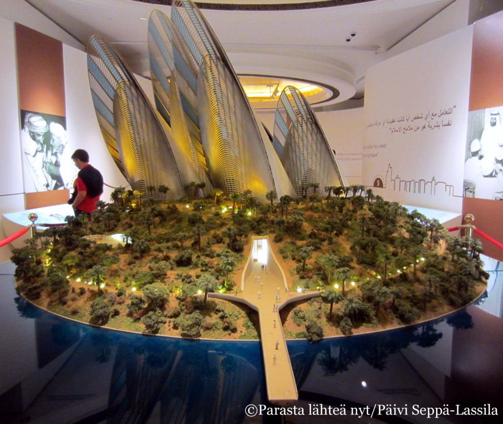 Sheikki Zayedin nimeä kantava museo pienoismallissa.